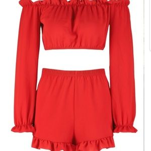 BOOHOO Two Piece Crop & Ruffle Detailed Shorts